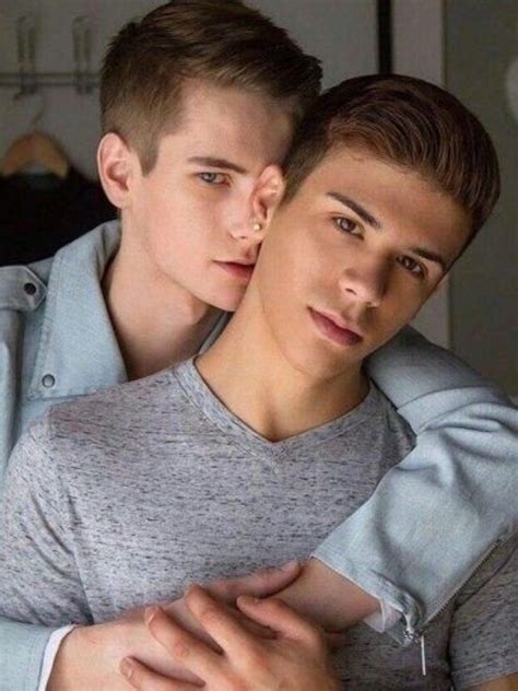 video gay pompini|Video Porno Gay Pompino Gratis